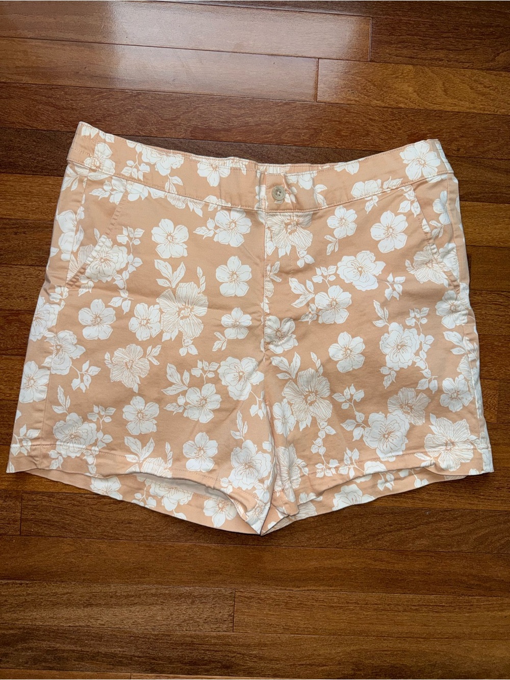 JACHS Girlfriend Peach and White Floral High-Waist Shorts